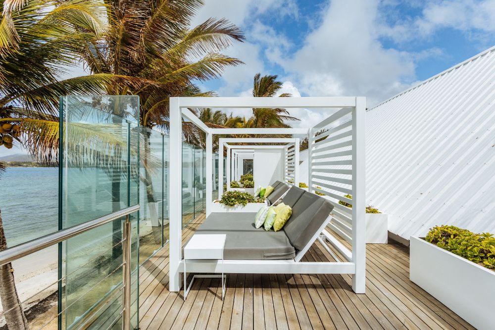 TROPICAL ATTITUDE (only adults 18+) - 13