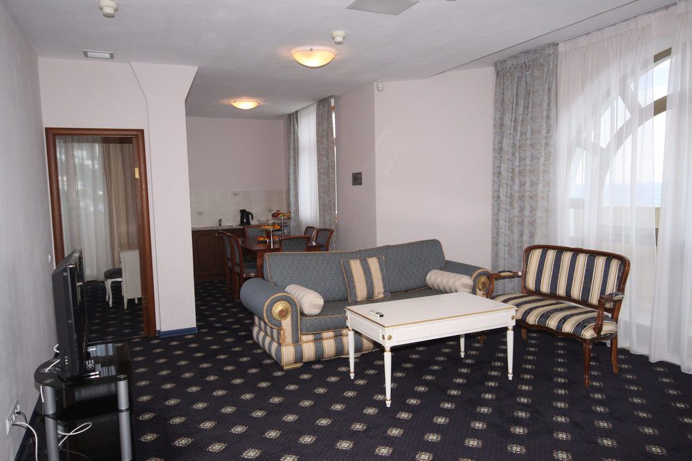 СОСНОВАЯ РОЩА, санаторий - 196