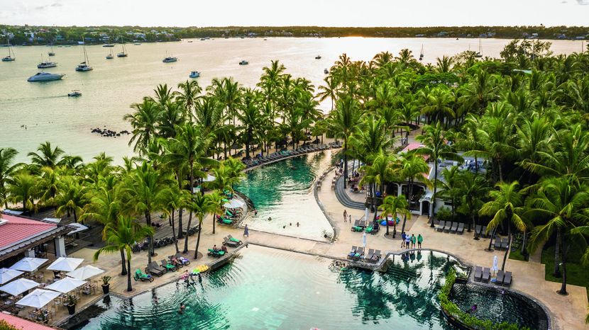 MAURICIA BEACHCOMBER GOLF RESORT & SPA - 1