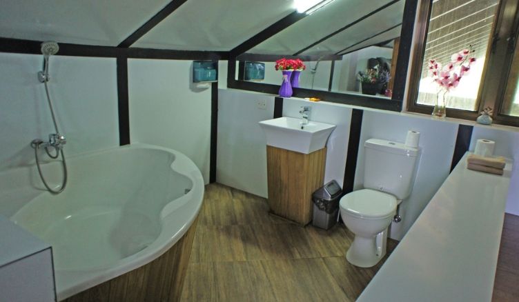 BLUE HILL HOTEL & RESORT - 6