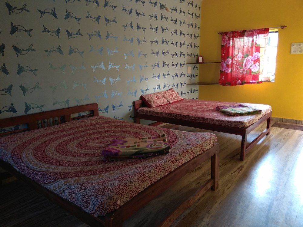 RADHABAI GUEST HOUSE - 7