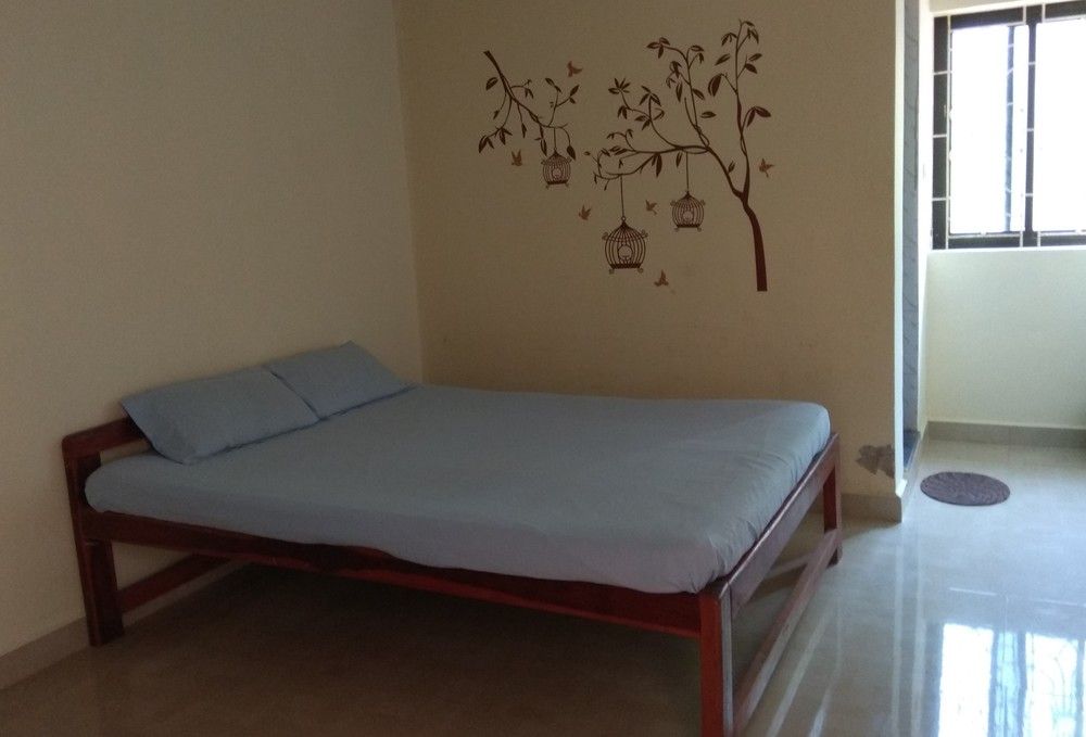 RADHABAI GUEST HOUSE - 8