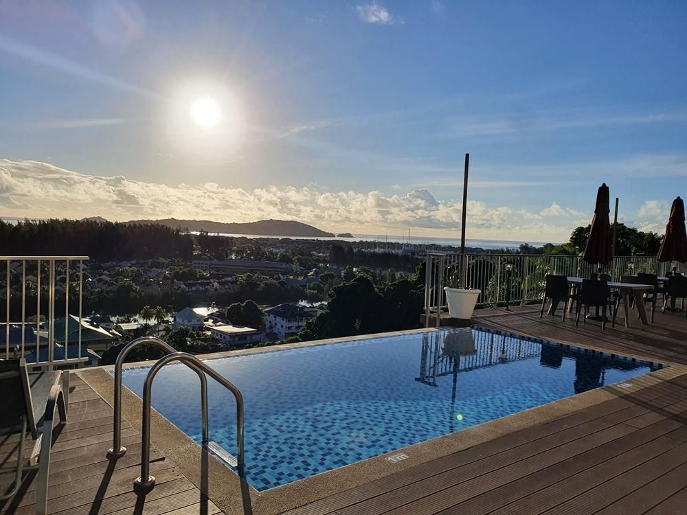 THE RIDGE RESIDENCE - 2