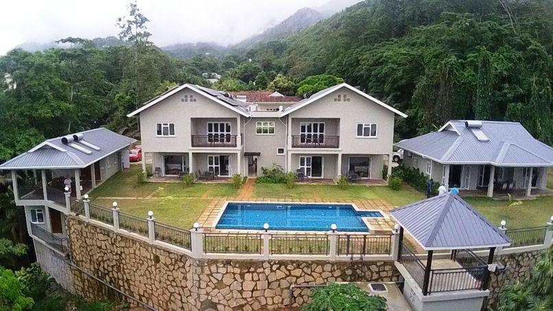 BAMBOUS RIVER LODGE - 1