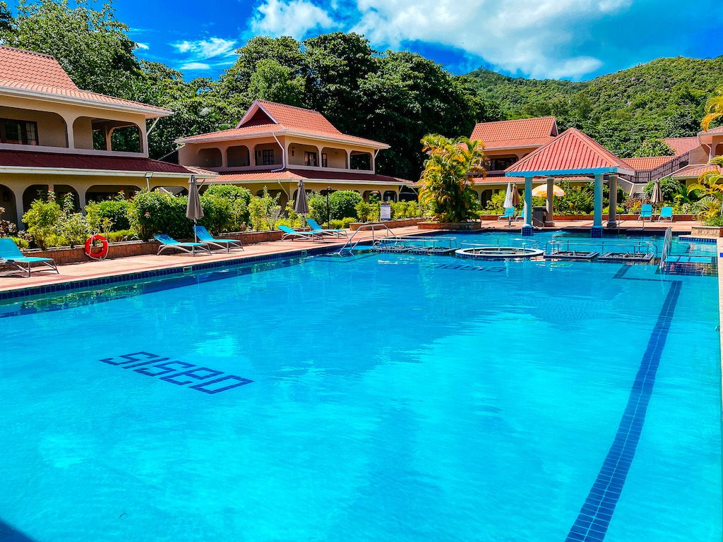 THE OASIS HOTEL RESTAURANT & SPA - 4