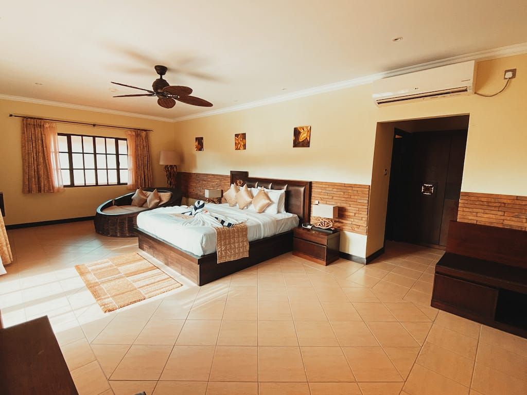 THE OASIS HOTEL RESTAURANT & SPA - 10