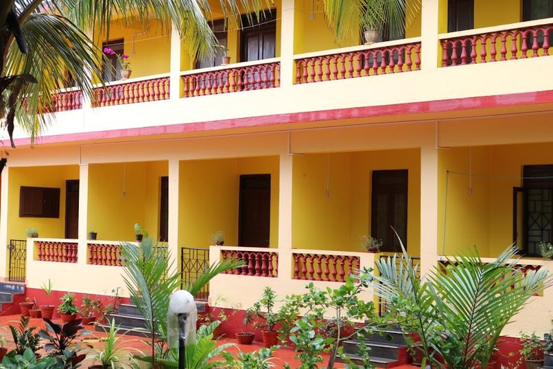 CLINTON GUESTHOUSE - 1