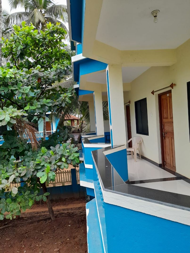 CAMILOS INN GUESTHOUSE - 3