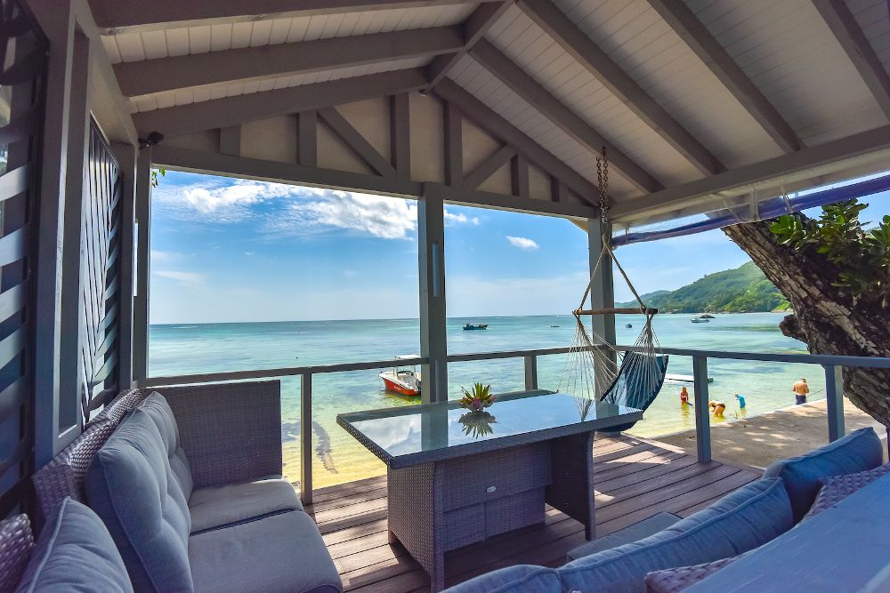 LE NAUTIQUE LUXURY BEACHFRONT APARTMENTS - 9