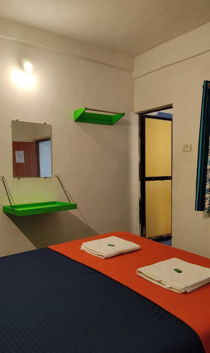 SHANTI GUESTHOUSE - 4