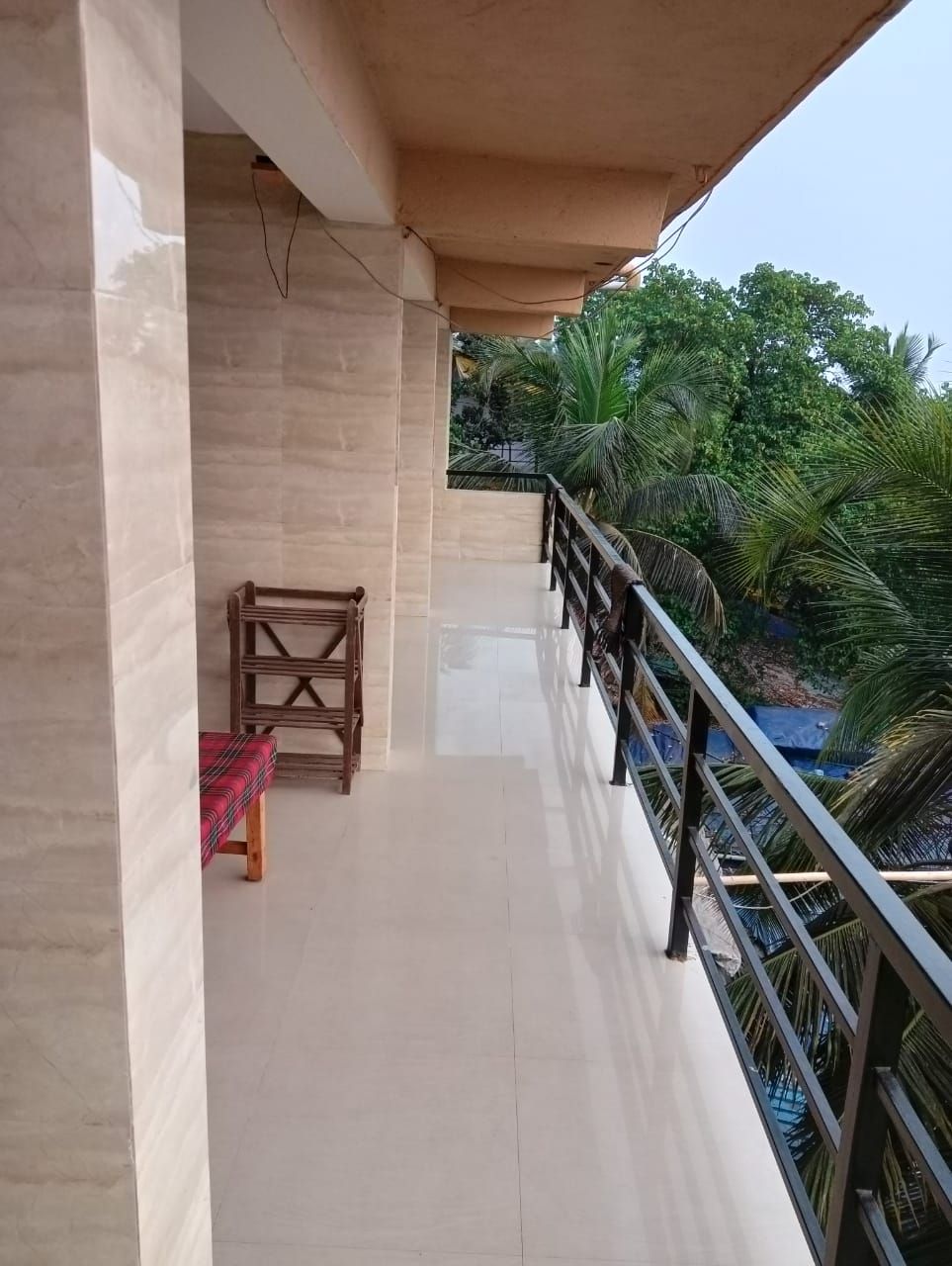 21 COCONUTS INN  - 26