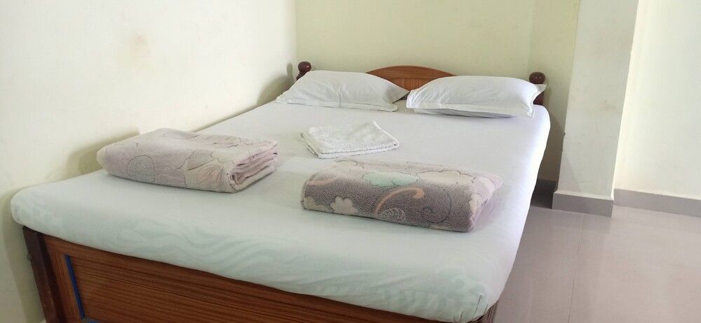 21 COCONUTS INN  - 24