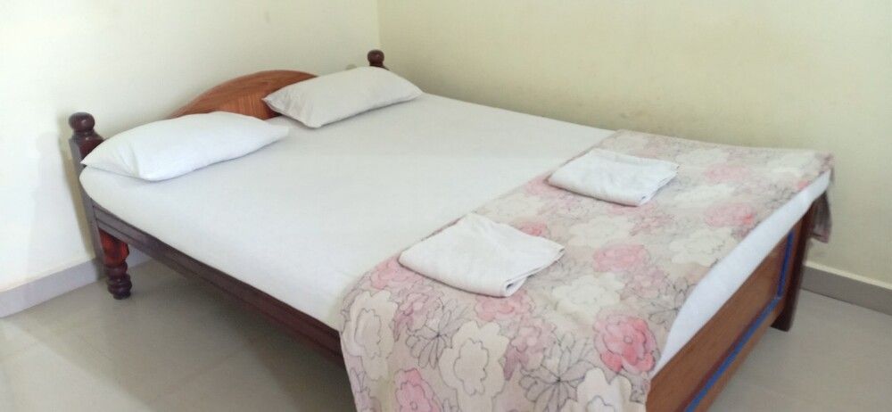 21 COCONUTS INN  - 15