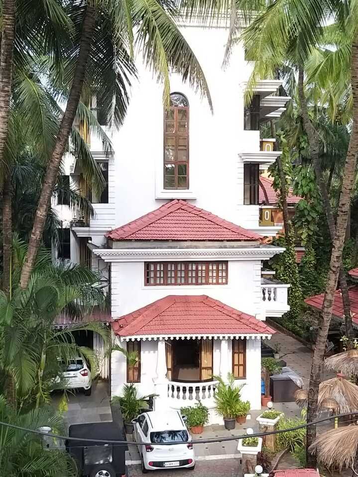 LUCIANO GUESTHOUSE - 1