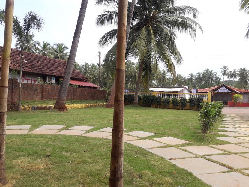 LA VEGA RESORT GUESTHOUSE - 4