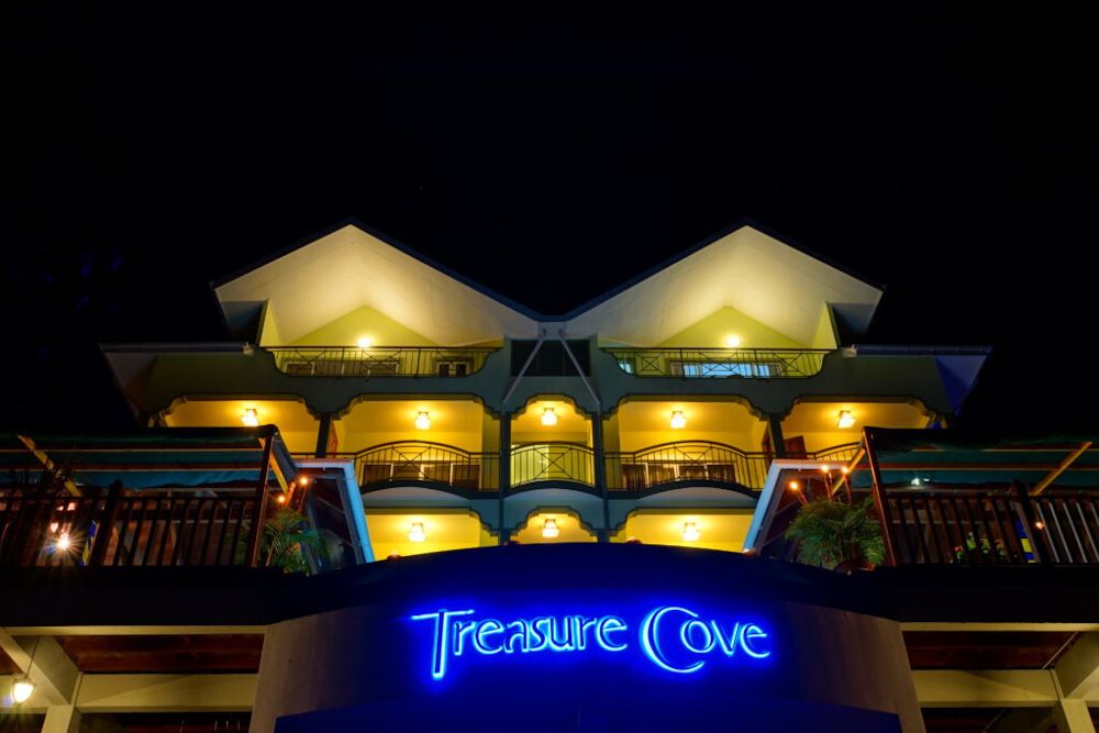 TREASURE COVE - 1