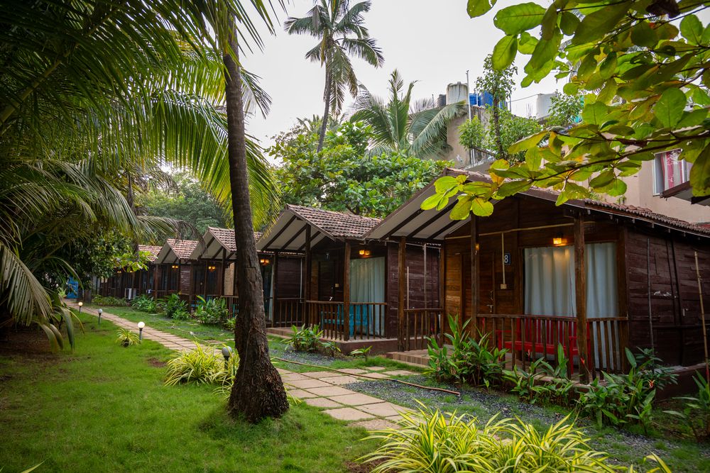 CIROC BEACH RESORT - 8