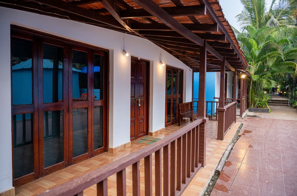 CIROC BEACH RESORT - 3