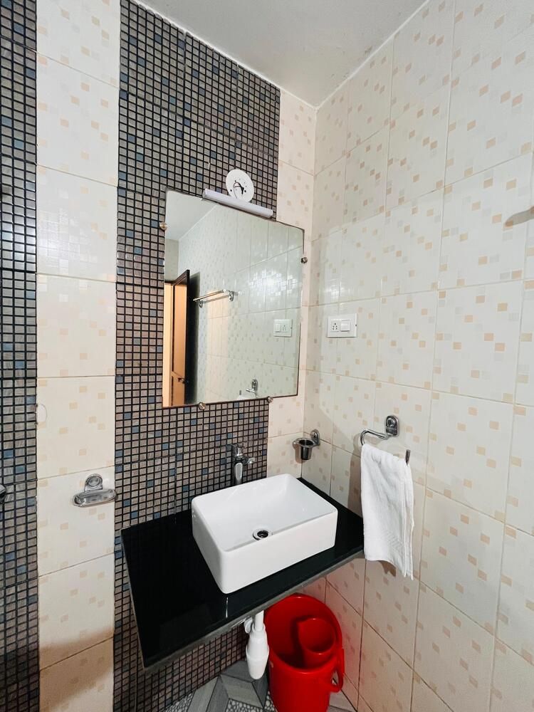 NAGAS HOTEL SATYAVATI - 25