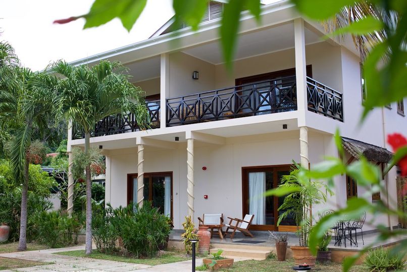 LES LAURIERS ECO HOTEL & RESTAURANT - 4