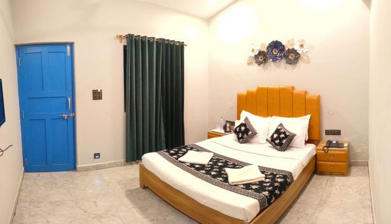 SERAS BEACH SIDE HOTEL - 5