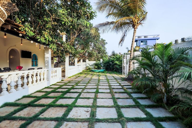 BEACH HOUSE HOTEL - 4