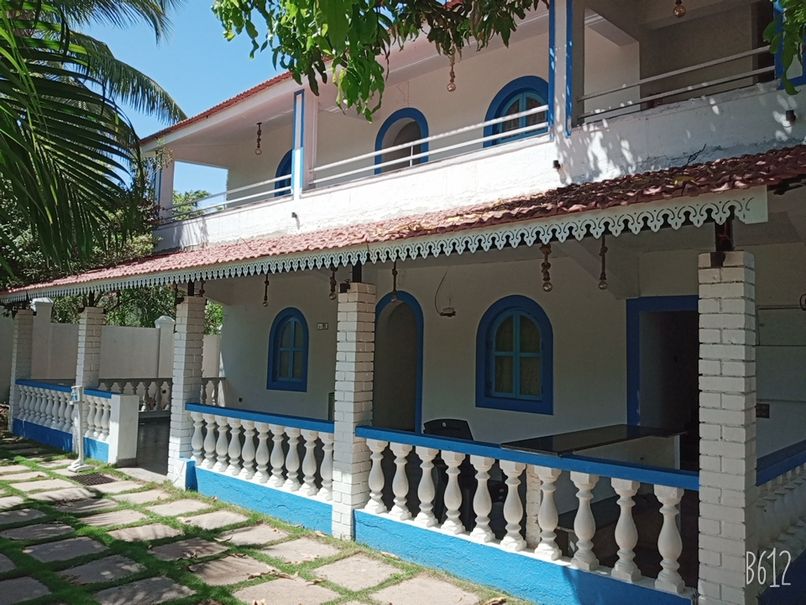 BEACH HOUSE HOTEL - 3