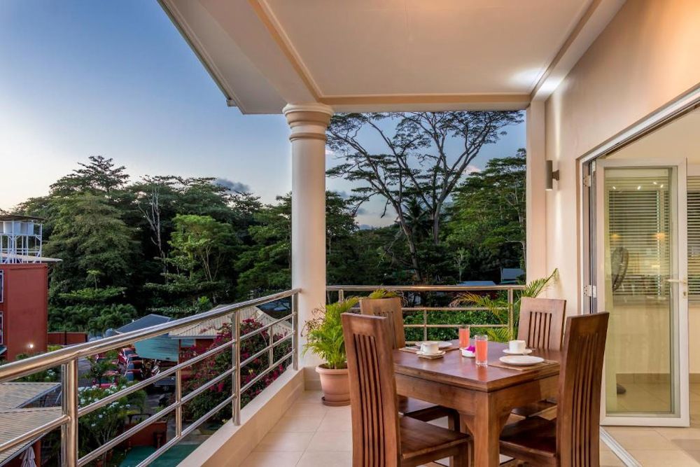 TROPICAL HIDEAWAY SELF CATERING - 7