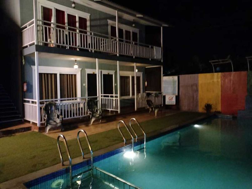 SEA SHELL BEACH COTTAGES - 1