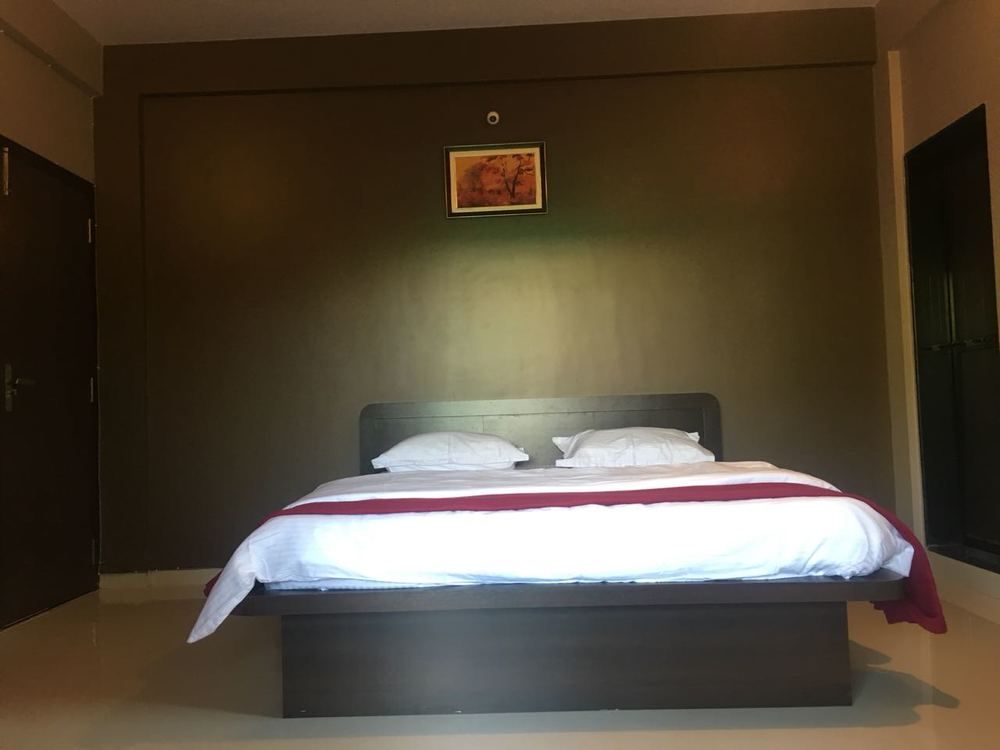 THE LITTLE NEST - 18