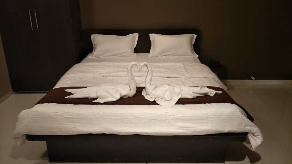 THE LITTLE NEST - 13