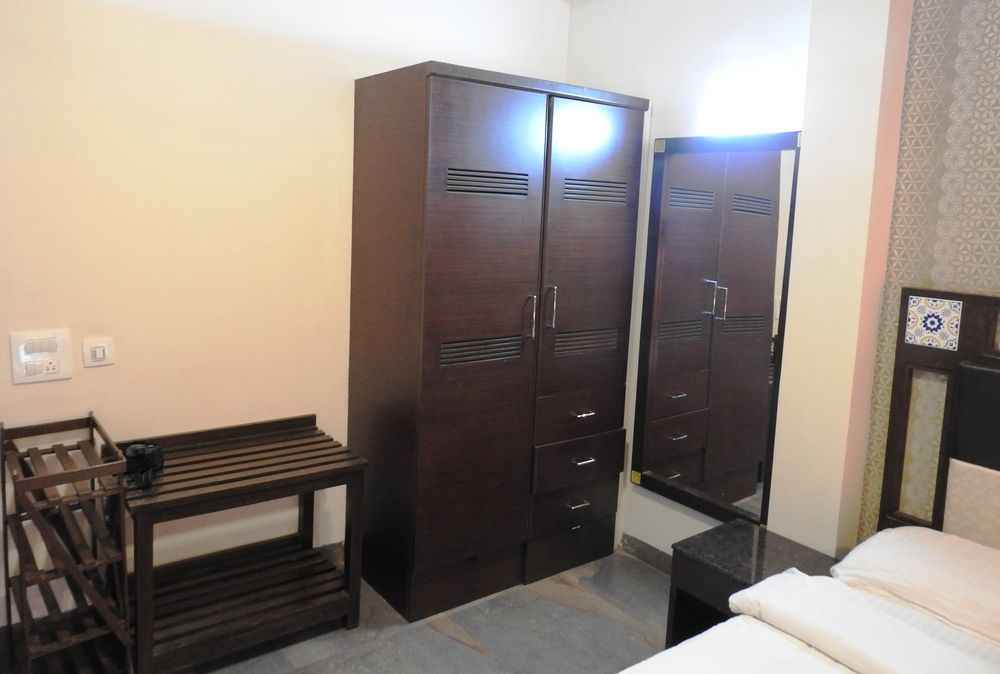 MORJIM HERMITAGE - 39