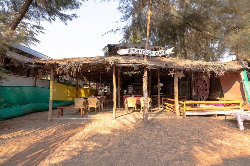 MORJIM HERMITAGE - 19