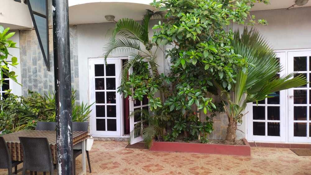 VILLA ANJUNA GUESTHOUSE - 1