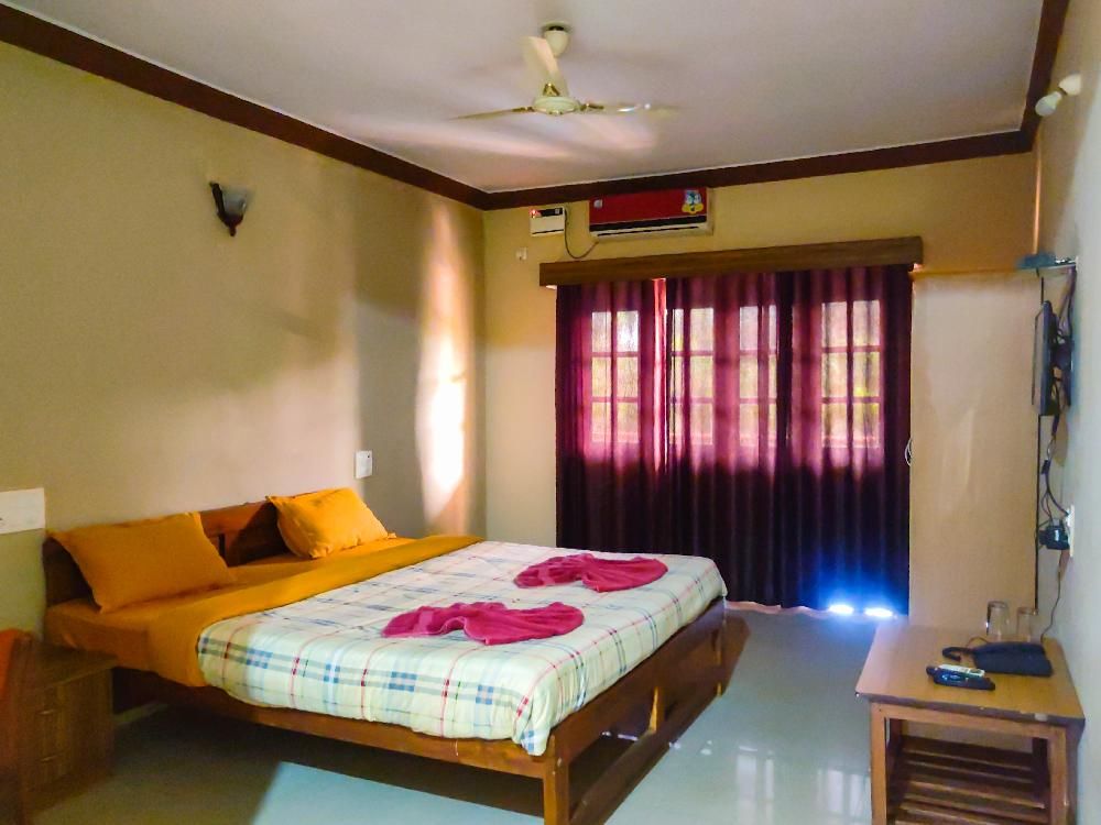 ASHVEM BEACH INN - 33