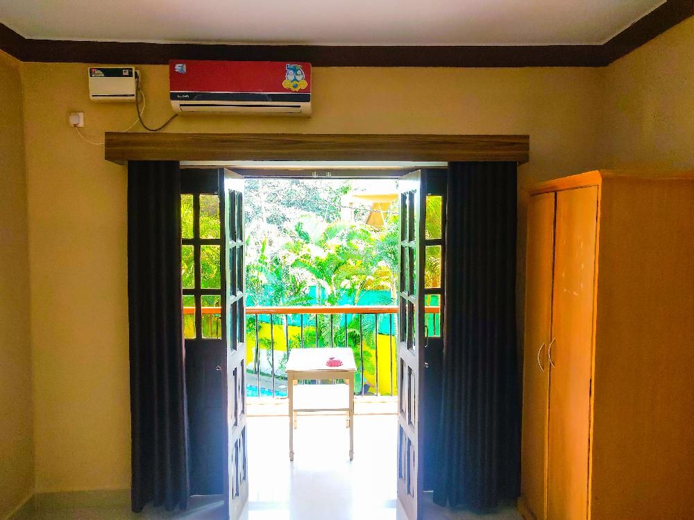 ASHVEM BEACH INN - 35