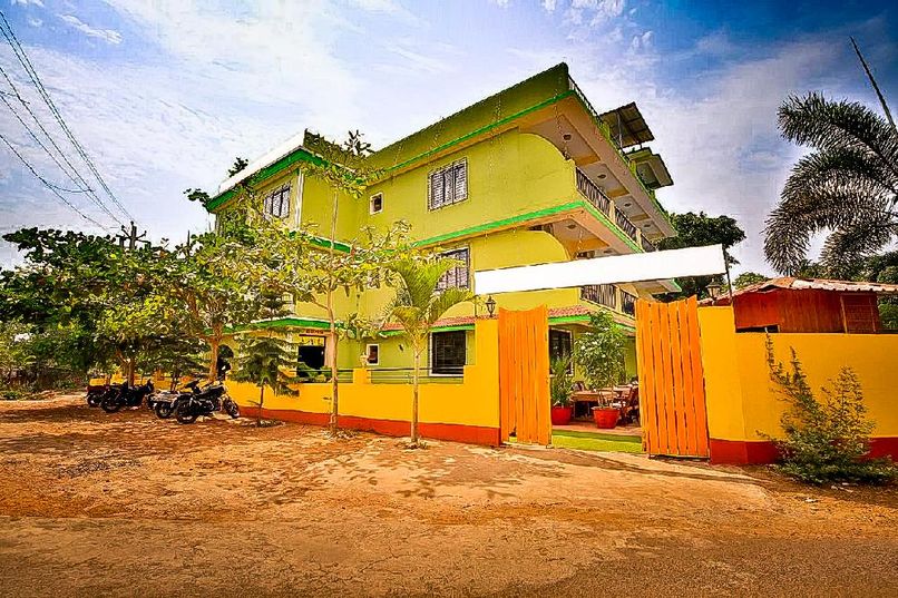 ASHVEM BEACH INN - 2