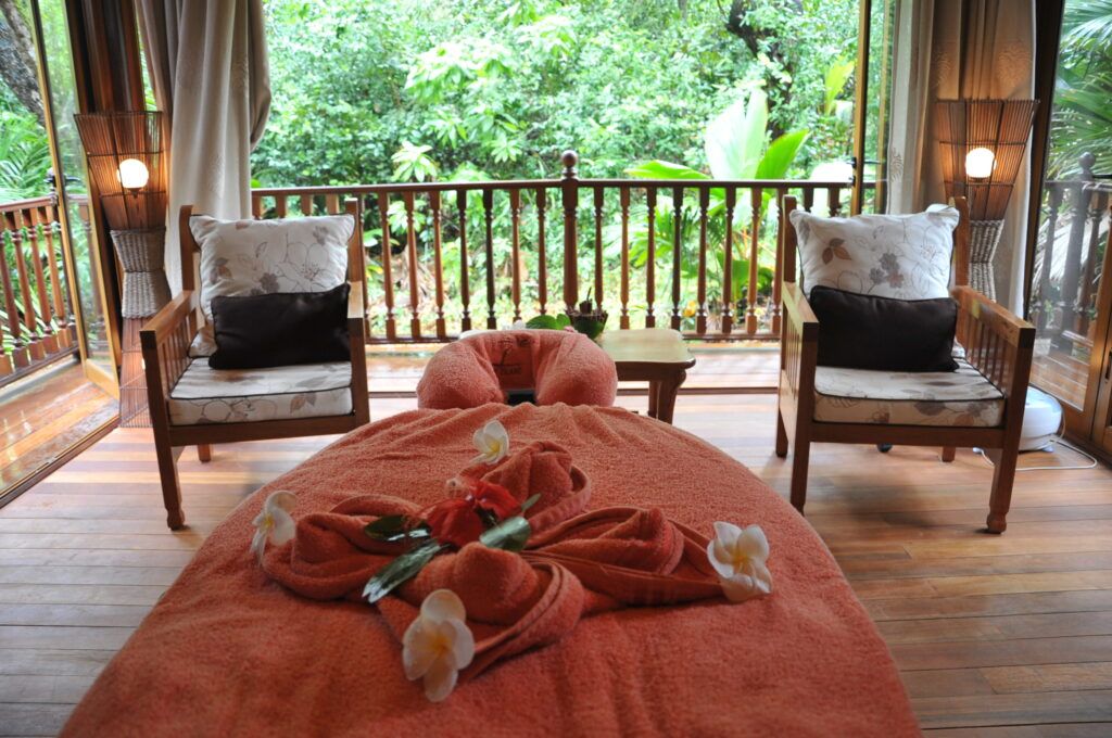 CERF ISLAND RESORT (child only 7+) - 8