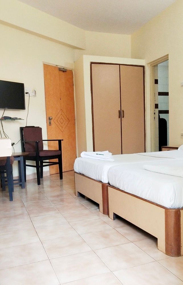 AMIGO PLAZA GUESTHOUSE - 3