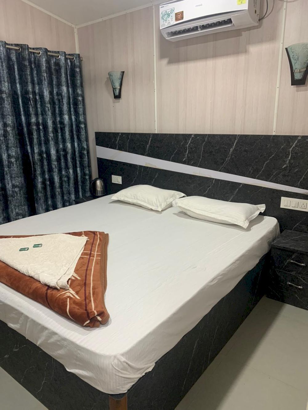 SYDNEY X CAFE & BEACH HUTS - 15