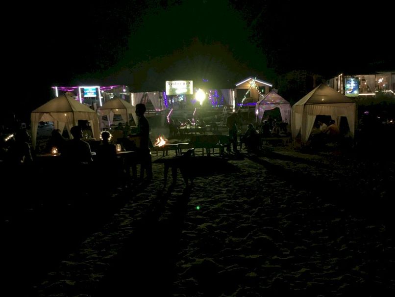 SYDNEY X CAFE & BEACH HUTS - 4