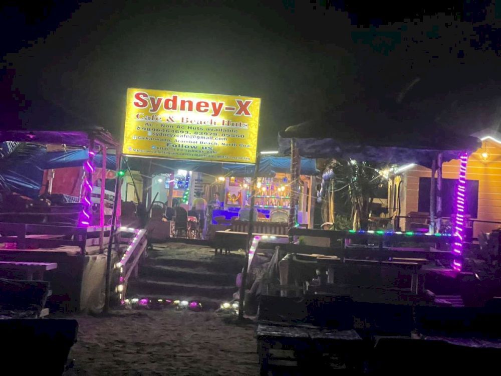 SYDNEY X CAFE & BEACH HUTS - 2