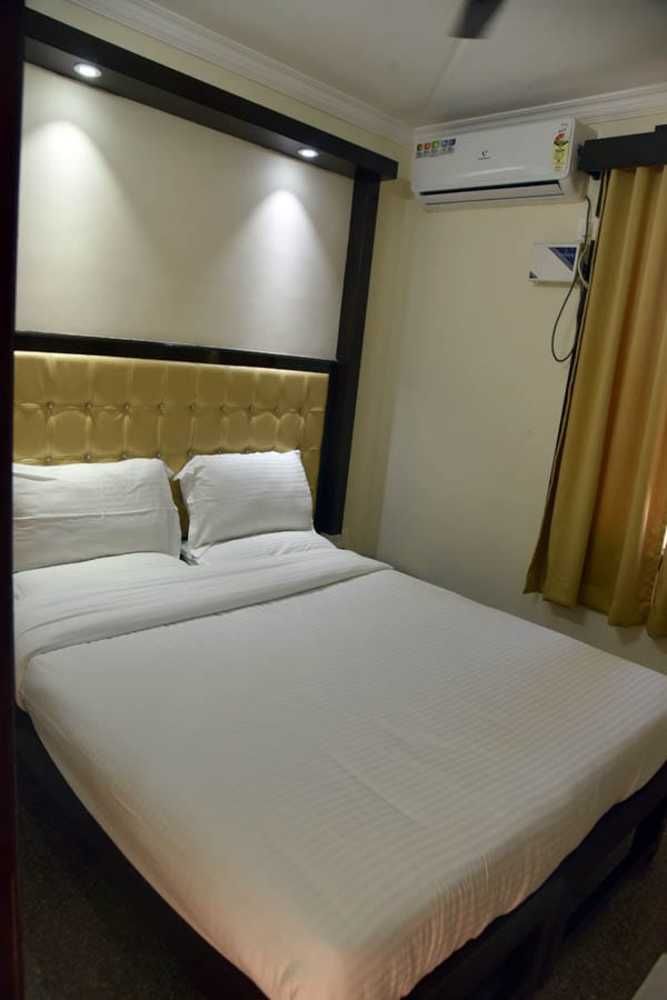 VALENTINES RETREAT - 3