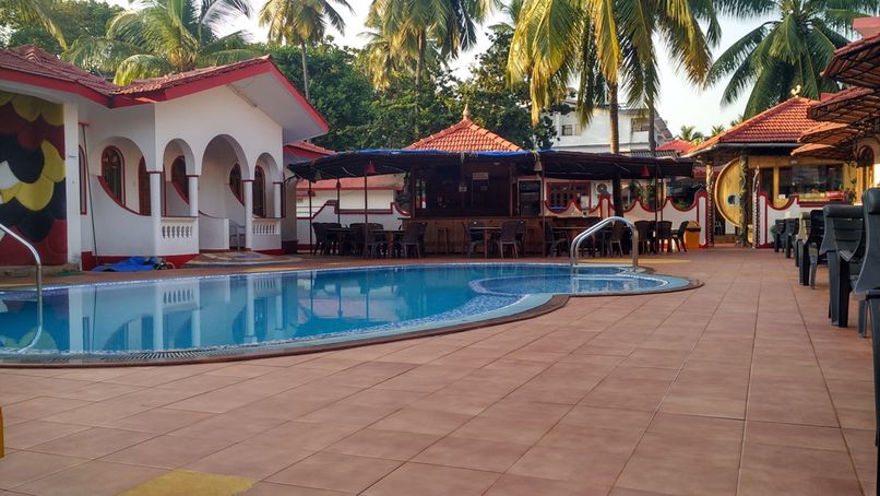 JULIE JOLLY GUESTHOUSE - 1