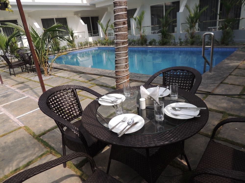 LA VERA BOUTIQUE HOTEL - 4