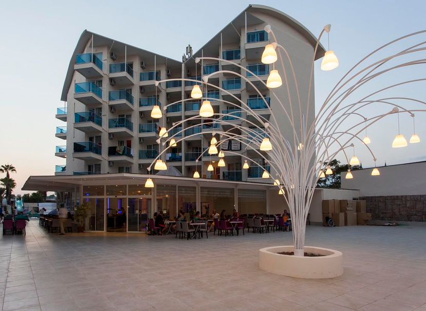 Infinity Beach Hotel - 2