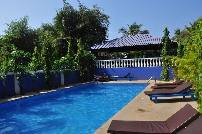 MAYFLOWER BEACH RESORT - 4