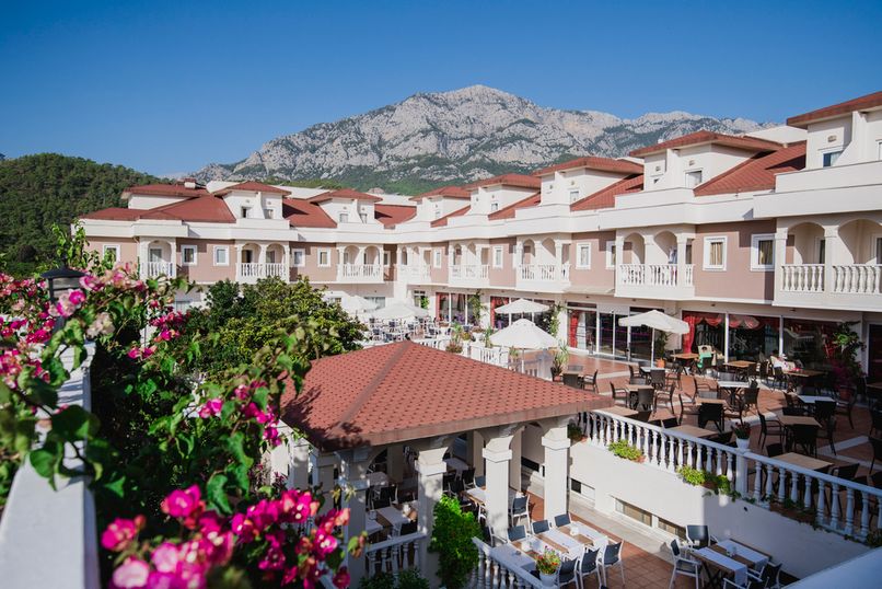 Viking Garden Hotel & Spa - 2