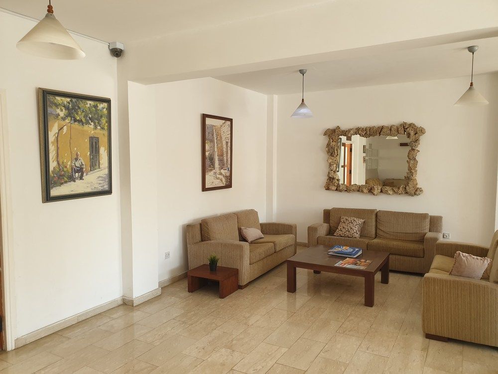 FLOREA HOTEL APTS (Class B) - 16