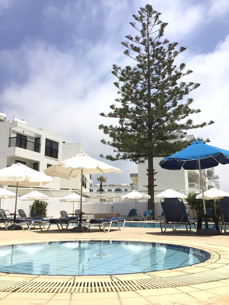 FLOREA HOTEL APTS (Class B) - 4